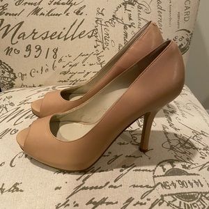 🌺Nine West Peep Toe